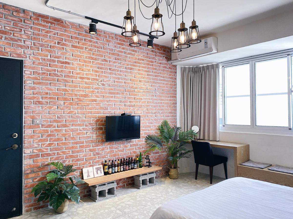 Mutter Apartment Тайнань Екстер'єр фото