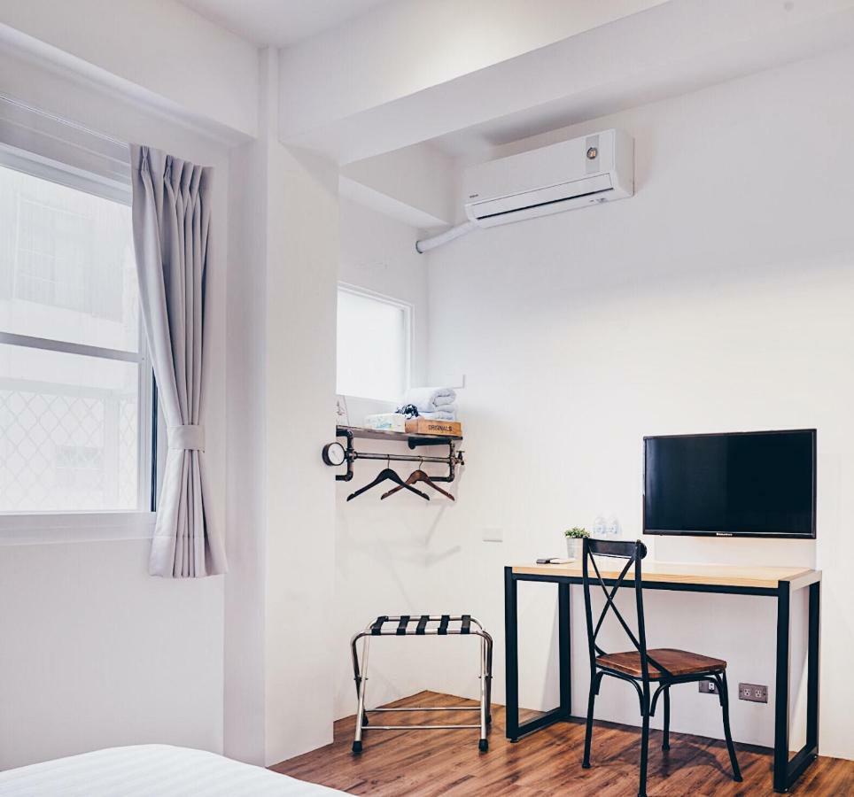 Mutter Apartment Тайнань Екстер'єр фото