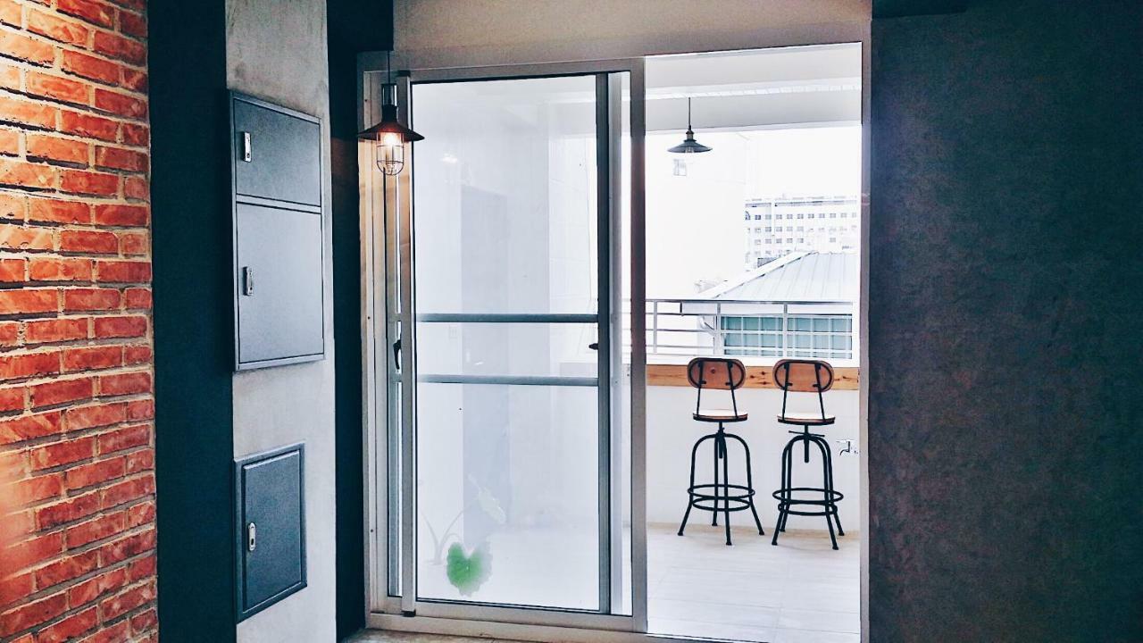 Mutter Apartment Тайнань Екстер'єр фото